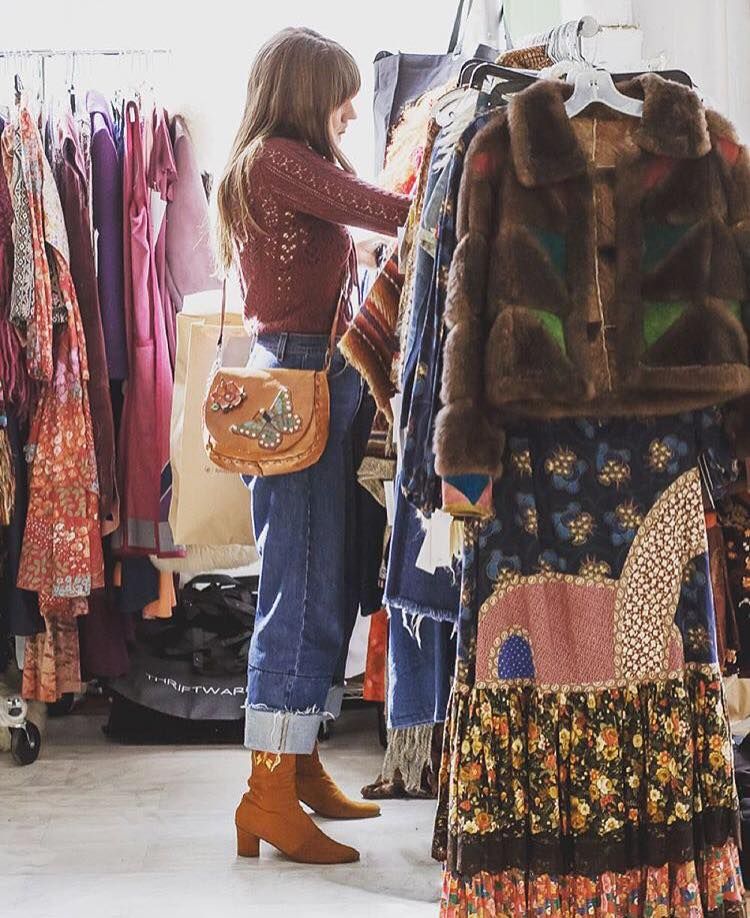 Autumn Odyssey Taking The Trip Into Thriftwares Racks During A Current Affair S Fall Show In Brooklyn Acurrenta Vintage Outfits Vintage Wardrobe Cool Outfits