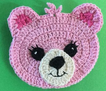 Learn how to crochet these teddy bears with my free crochet pattern #crochetapplicates Crochet teddy bear head with eyes #crochetapplicates