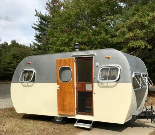 Pin by Lisa Touw on trailer | Vintage camper, Vintage campers trailers