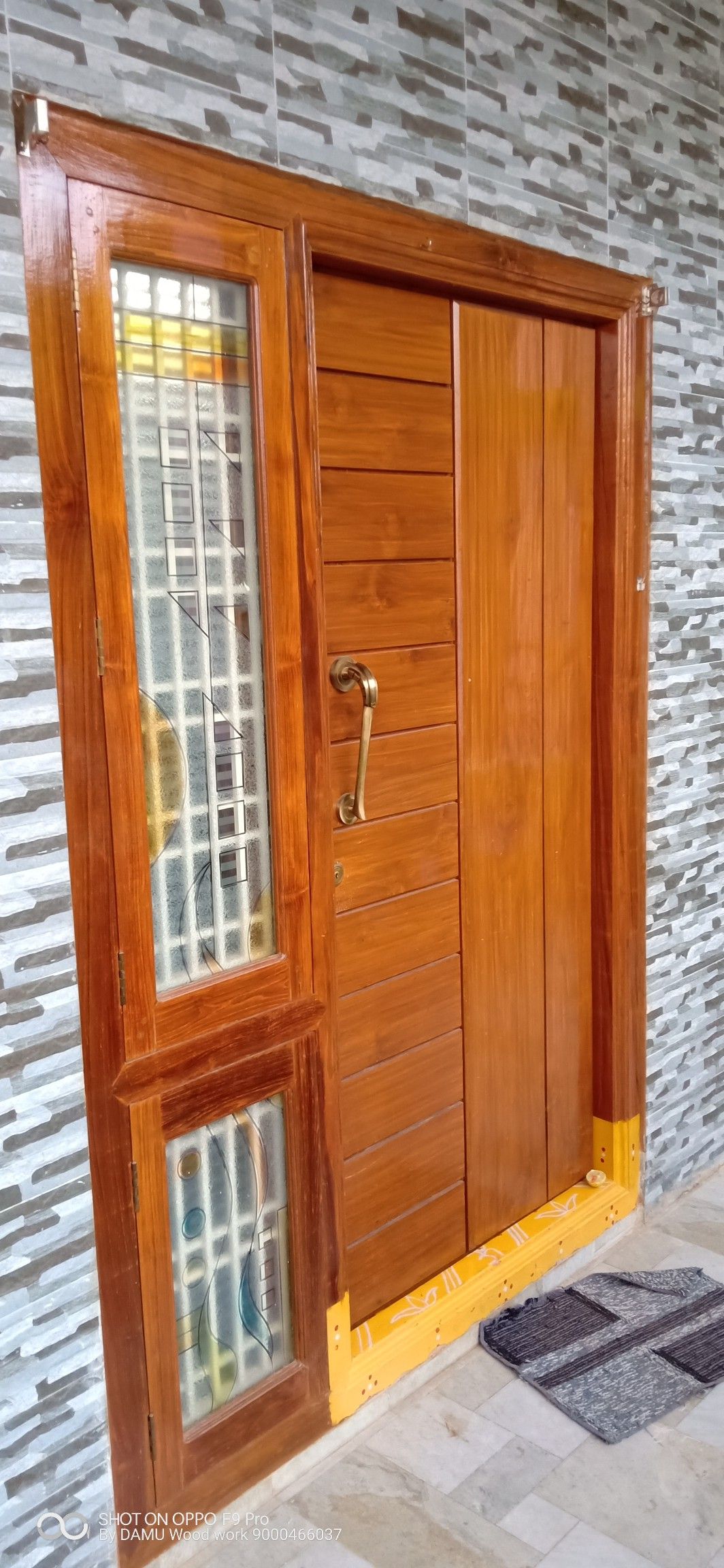 Front Door Disien In 2020 House Front Door Design Wooden Door Design Front Door Design Wood
