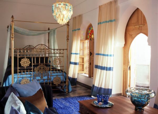 40 Moroccan Themed Bedroom Decorating Ideas | Orientalisch und Wohnen 40 Moroccan Themed Bedroom Decorating Ideas | Orientalisch und Wohnen