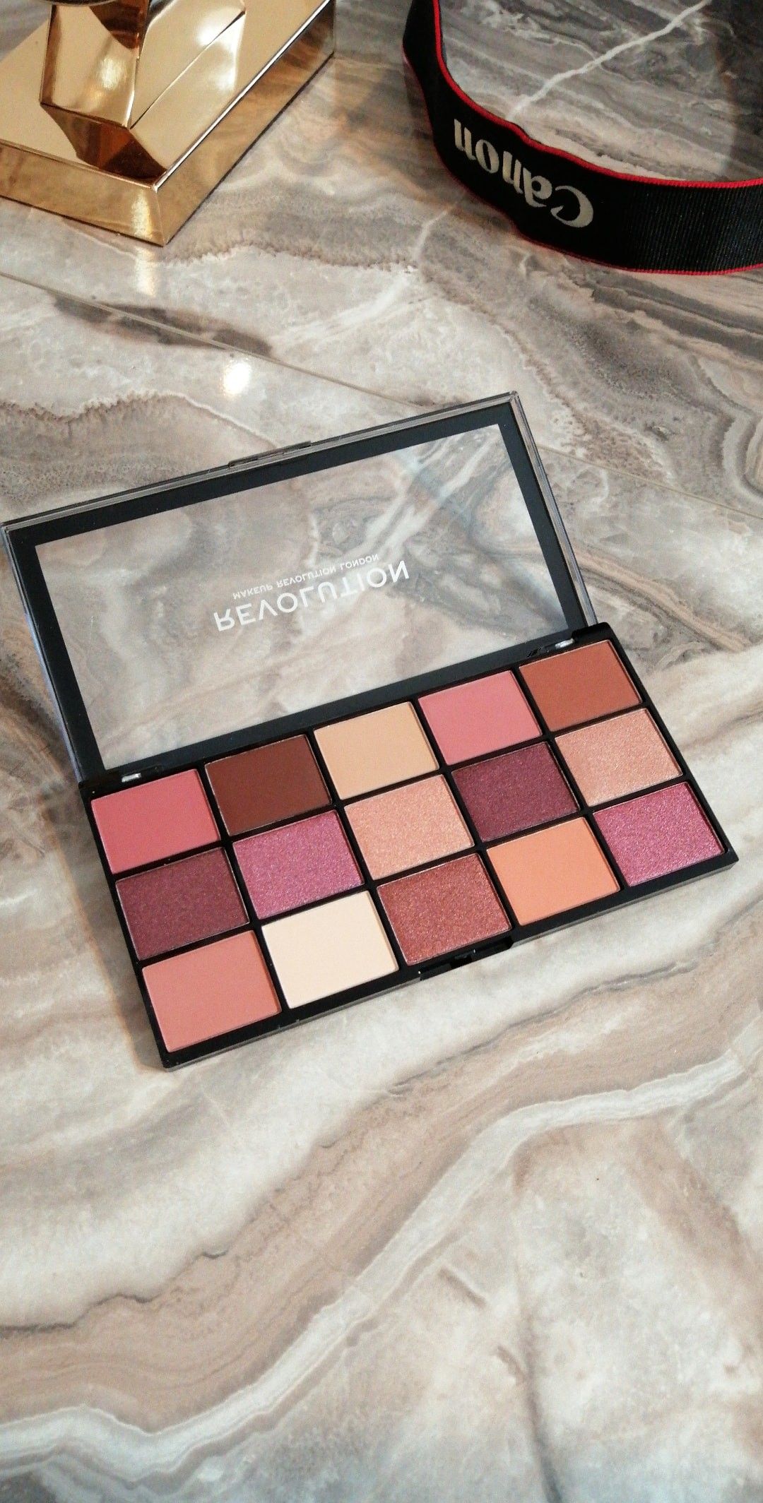 Revolution Reloaded Provocative Far Paleti Eyeshadow Beauty Blush Revolution Reloaded Provocative Far Paleti Eyeshadow Beauty Blush