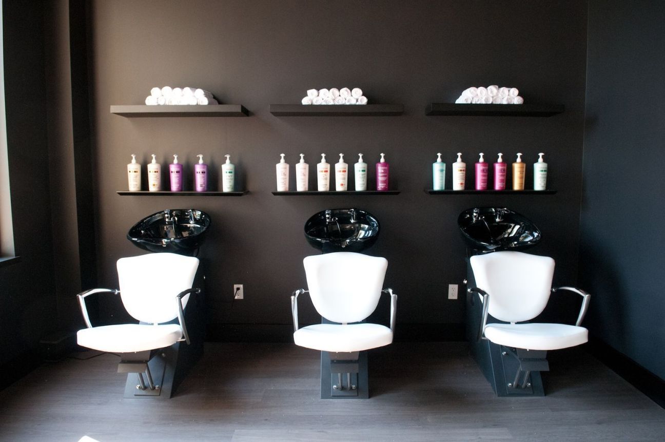 Amazing Salons: 16+ Hair Salon Ideas Furniture Inspiration Amazing Salons: 16+ Hair Salon Ideas Furniture Inspiration