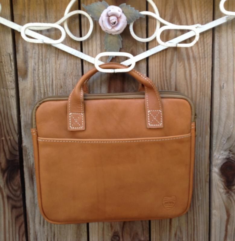 Brown Bag Company Slimcase Saddle Leather Laptop Netbook Brown Bag Company Slimcase Saddle Leather Laptop Netbook