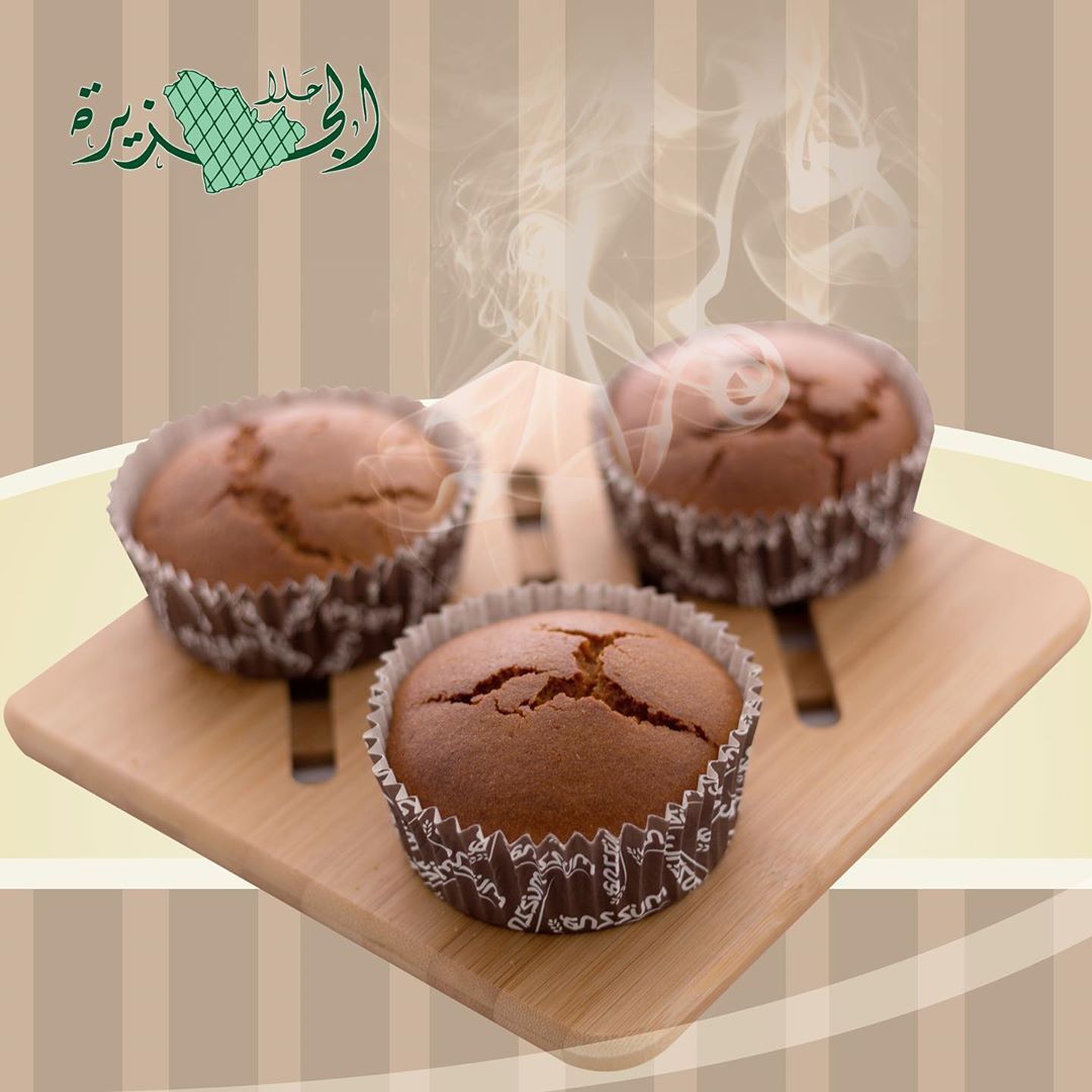 كيك دخن يوجد توصيل الي جميع انحاء المملكة ب ريال لكل كيلو للطلبات والاستفسار 0507984442 مصنع حلا الجزيرة خبرة اكثر من عاما في الحل Desserts Food Breakfast