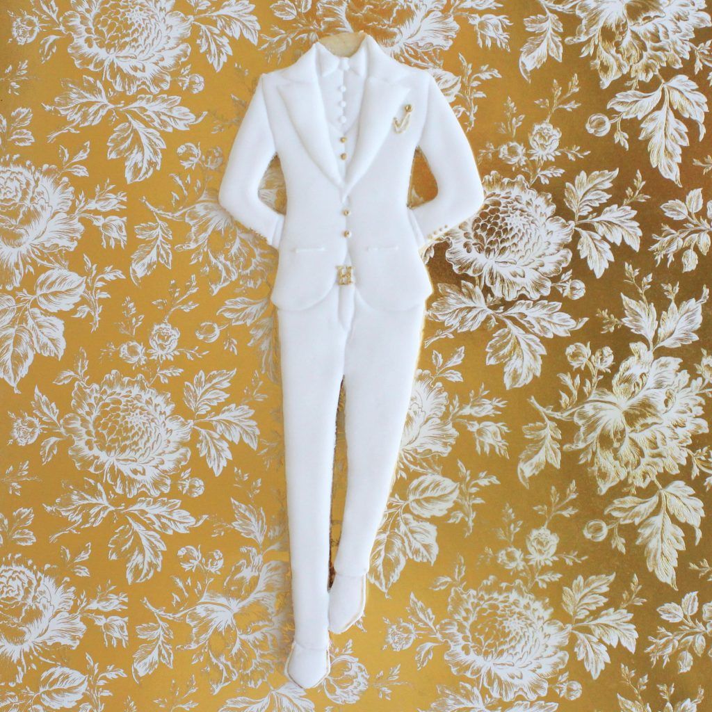 Groom / Groomsmen Suit Designer Cookies | Nina Bakes Cakes | Dallas Best Custom Cakes and Wedding Cakes Bride Cookies, Lace Cookies, Royal Icing Cookies, Carrot Cookies, Ginger Cookies, Pre Wedding Party, Wedding Bride, Baby First Tv, Engagement Cookies