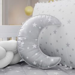 Almofada Lua Estrelinhas Pompom Travel Pillow, Pillows, Outdoor Decor, Home Decor, Mimi, Unicorn Cushion, Cloud Cushion, Round Pillow, Crib Sheets
