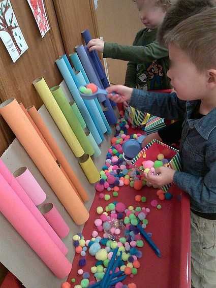 J'm'ennuiiiie, j'sais pas quoi faiiire ! - Les cahiers de Joséphine Easy Toddler Activities, Fun Indoor Activities, Activities For Boys, Games For Toddlers, Educational Activities, Sorting Games, Sorting Activities, Montessori, Lesson Plans For Toddlers