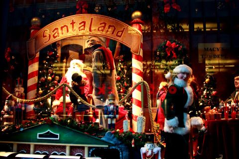 the christmas windows at macys in new york christmas window macys christmas display