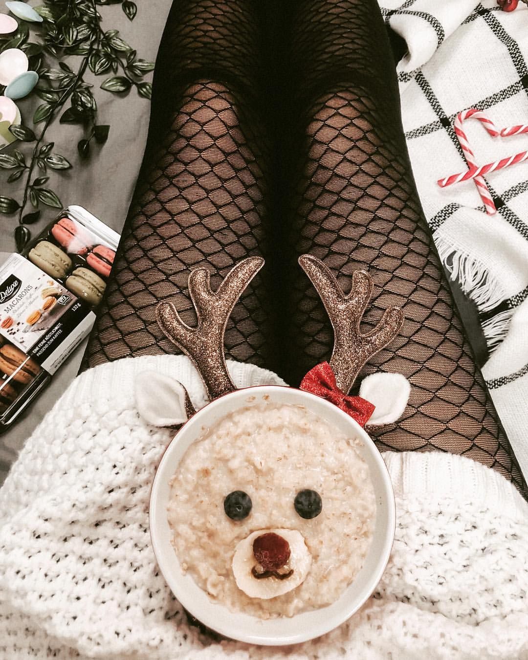 Werbung Strumpfhosen Sind Manchmal Eine Gute Alternative Zu Hosen Und Schon Gleich Wirkt Das Ganze Cozy Christmas Christmas Inspiration Merry Little Christmas