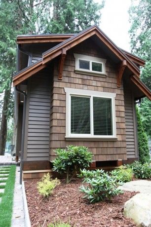 like the siding on this home and the roofline would be rv exterior paint designs