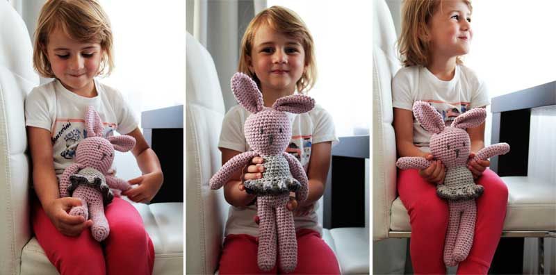 Návod na háčkovaného králíčka ZDARMA - Prošikulky.cz - Prošikulky.cz Fingerless Gloves, Arm Warmers, Fashion, Fingerless Mitts, Moda, Fashion Styles, Fingerless Mittens, Fashion Illustrations