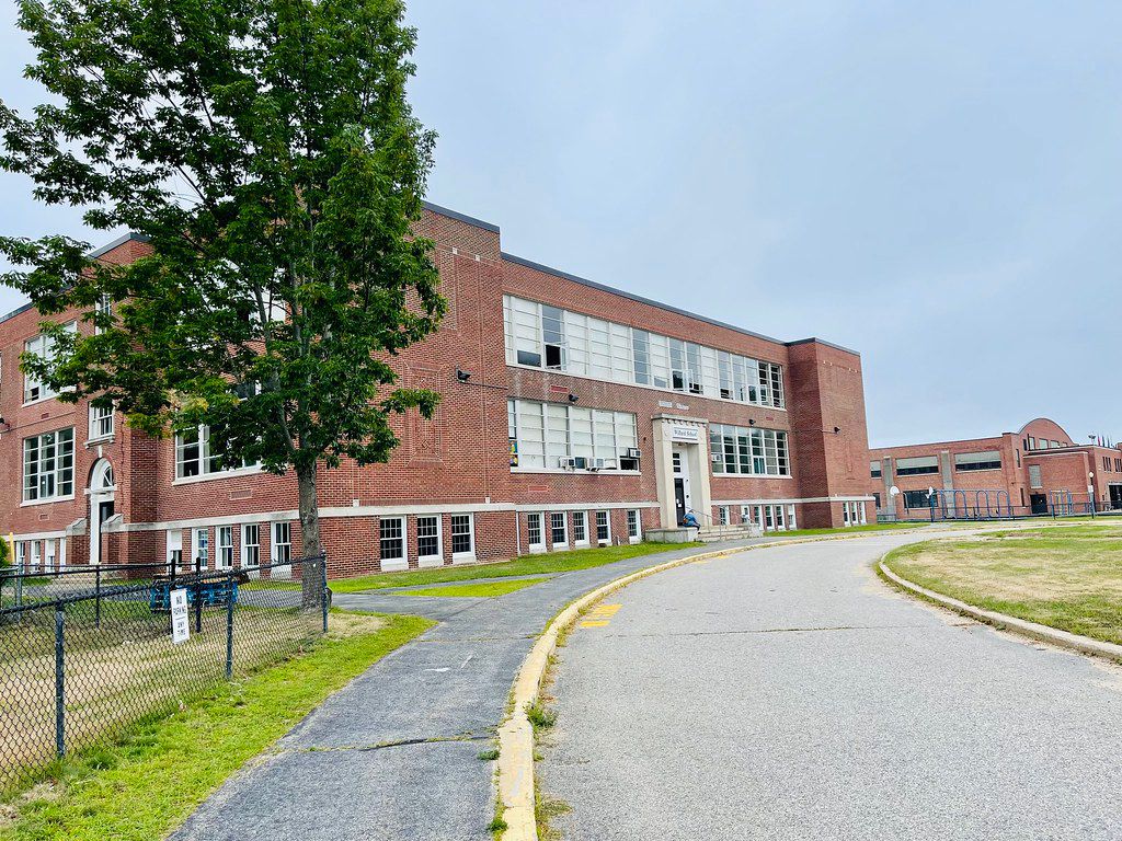 Former Sanford High School in Sanford, Maine. Became Junior High in