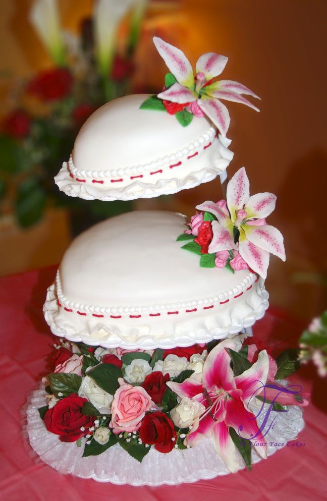 Download Valentine's Heart Wedding Cake. Complete with sugar ...