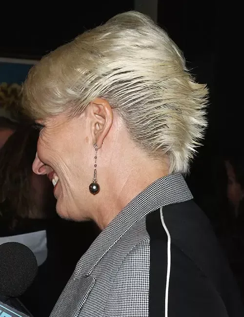 80 Short Hairstyles For Women Over 50 To Look Elegant Short Hair Back, Fine Straight Hair, Edgy Short Hair, Short Hair With Layers, Bob Hairstyles For Fine Hair, Short Hairstyles For Women, Womens Hairstyles, Cool Hairstyles, Short Haircuts