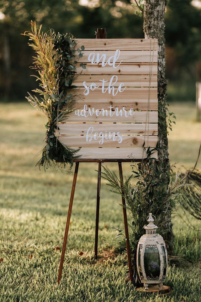 This fall wedding inspiration features bright pops of color among a moody palette, gorgeous boho bridal style, and tons of natural romance. Boho Chic Wedding, Boho Wedding, Fall Wedding, Rustic Wedding, Wedding Ceremony, Boho Bridal, Bridal Style, Wooden Wedding, Trendy Wedding