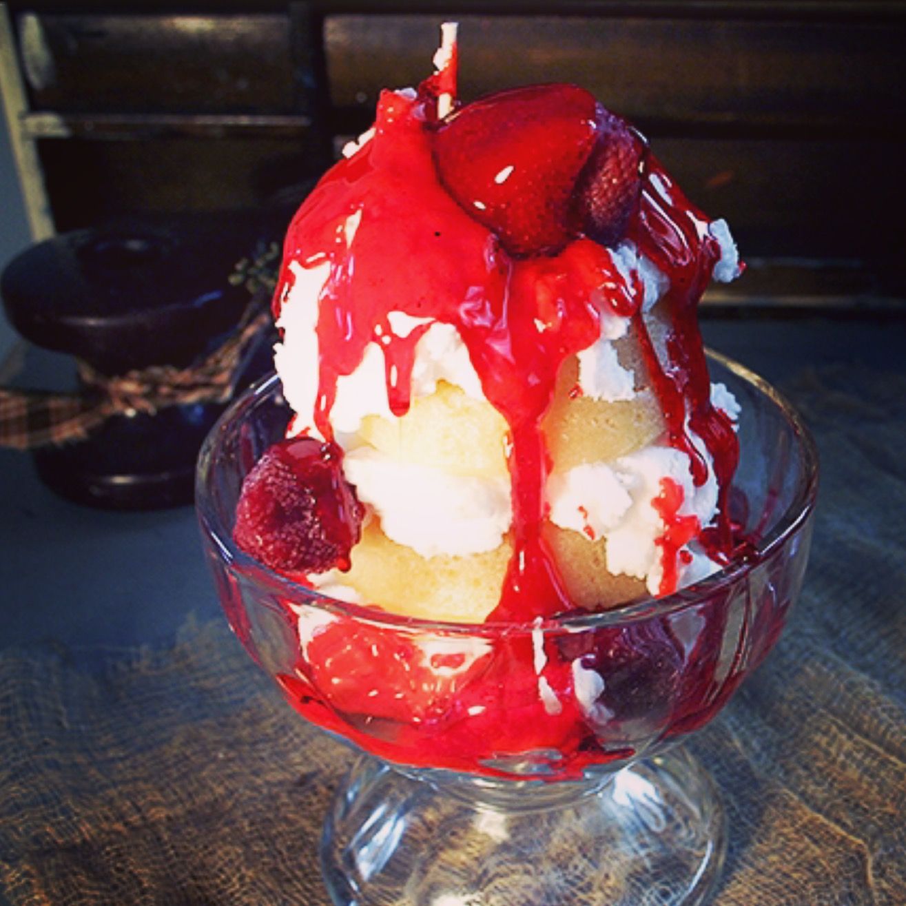 This isnt a real dessert its actually a candle!! #candle #babygotwax #fruitinfused #DIY #candles How To Make Candles That Look Like Food