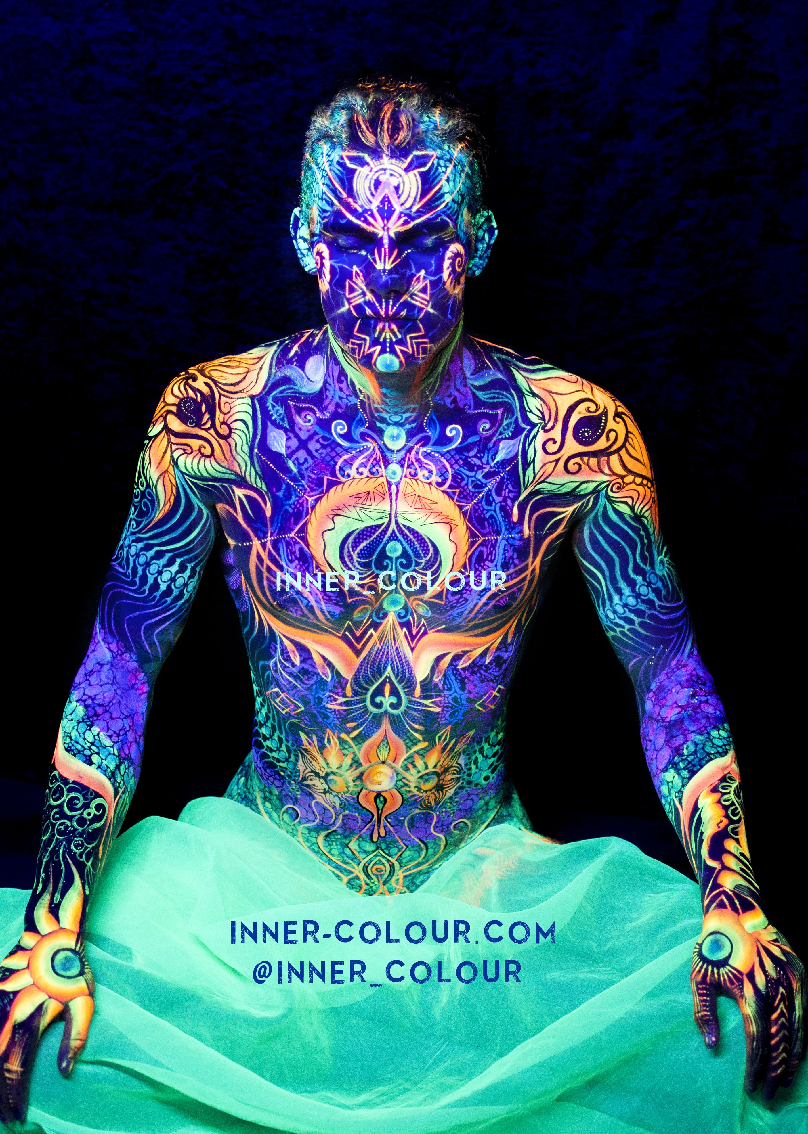 UV blacklight intricate body painting | Body painting, Body art, World