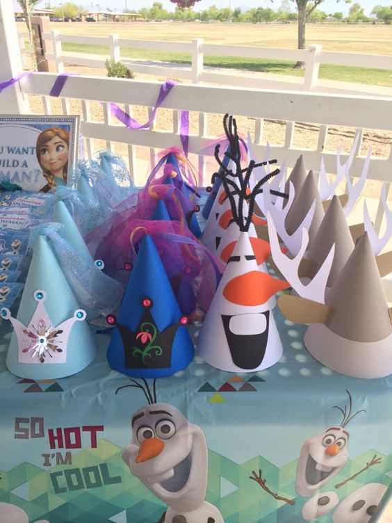 Frozen Party Hats - Frozen Party Ideas Disney Frozen Birthday Party, Frozen Birthday Theme, Frozen Themed Birthday Party, Birthday Party Hats, 2nd Birthday, Birthday Ideas, Olaf Party, Princess Birthday, Budget Birthday
