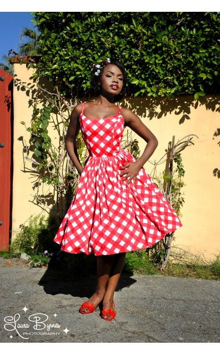 Jenny Dress in Red and White Picnic Print Vintage Black Glamour, Sexy Vintage, Vintage Fashion, Vintage Attire, Modern Vintage, Boho Fashion, Fashion Ideas, Afro Punk, 60s Dress