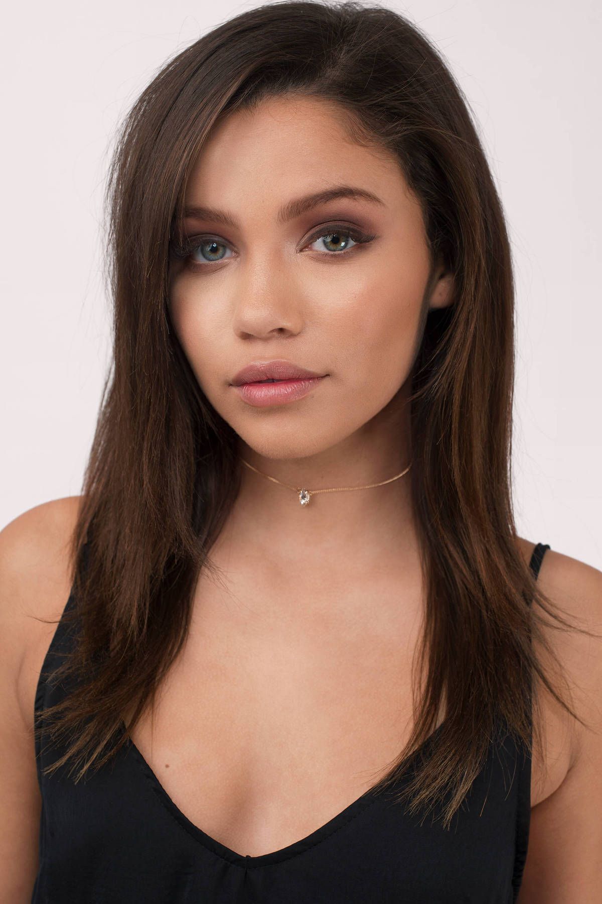 Crystal Clear Choker Necklace in Gold Crystal Clear Choker Necklace in Gold