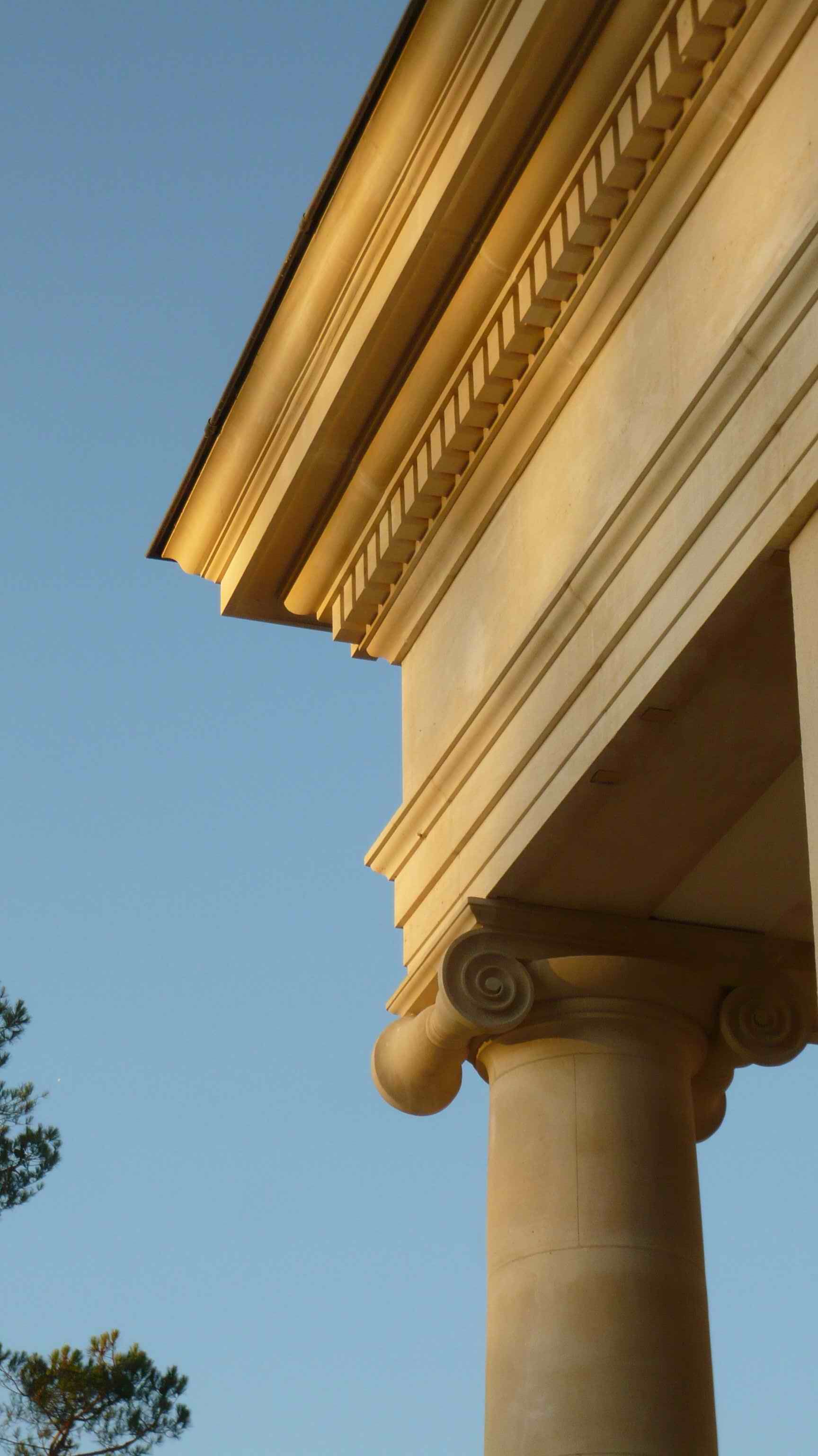 Chaika Pool Among Properties Regained By Bank Of Moscow Business