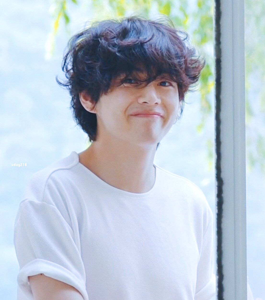 VDAY on Twitter | Taehyung photoshoot, Kim taehyung, Kim taehyung funny