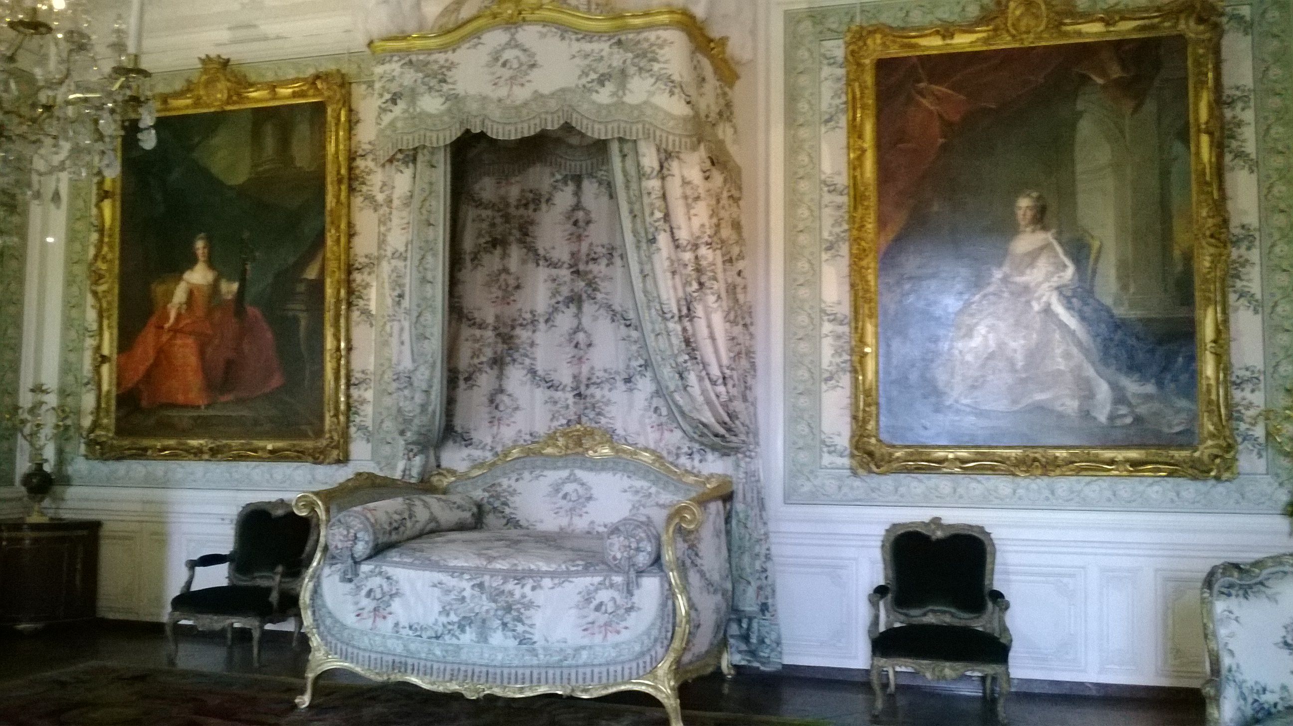 Chambre de Madame Victoire, château de Versailles | Home decor, Decor, Versailles