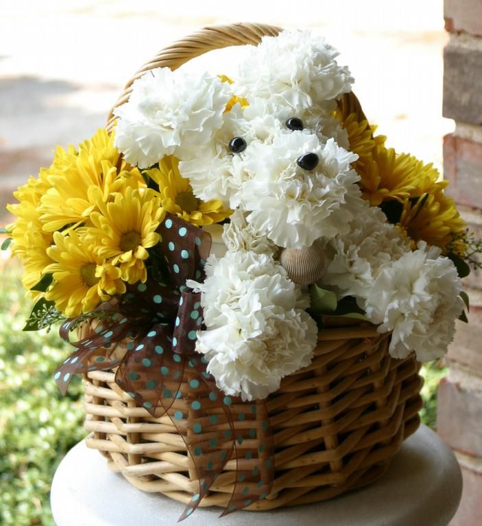 Perfect Brooch Bouquets and Accessories | Animal flower arrangements, Unique flower arrangements