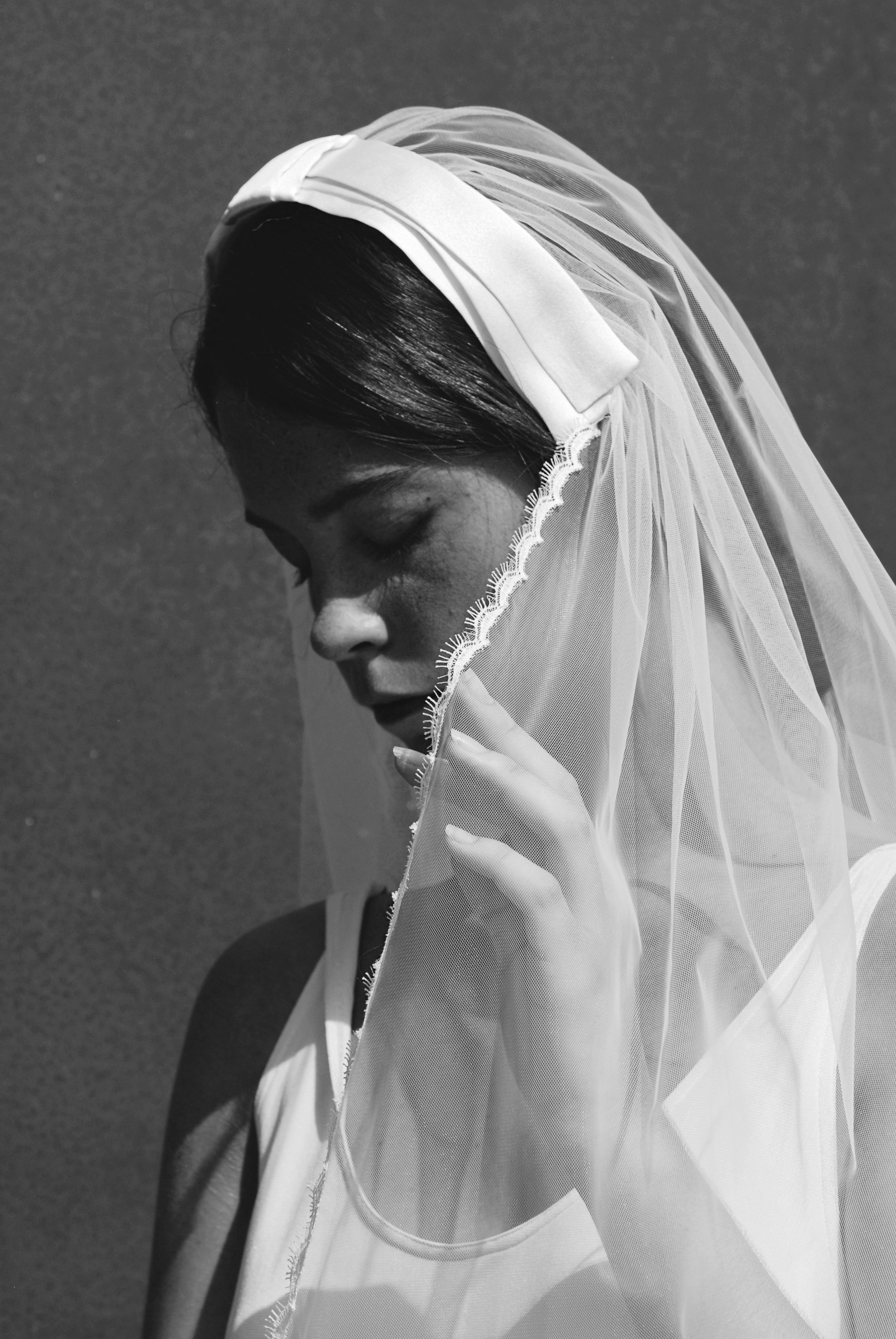 Serre-tête Trinité par S u z a n n e Ceremony. Credits Photo @ Laure Piqueras ...