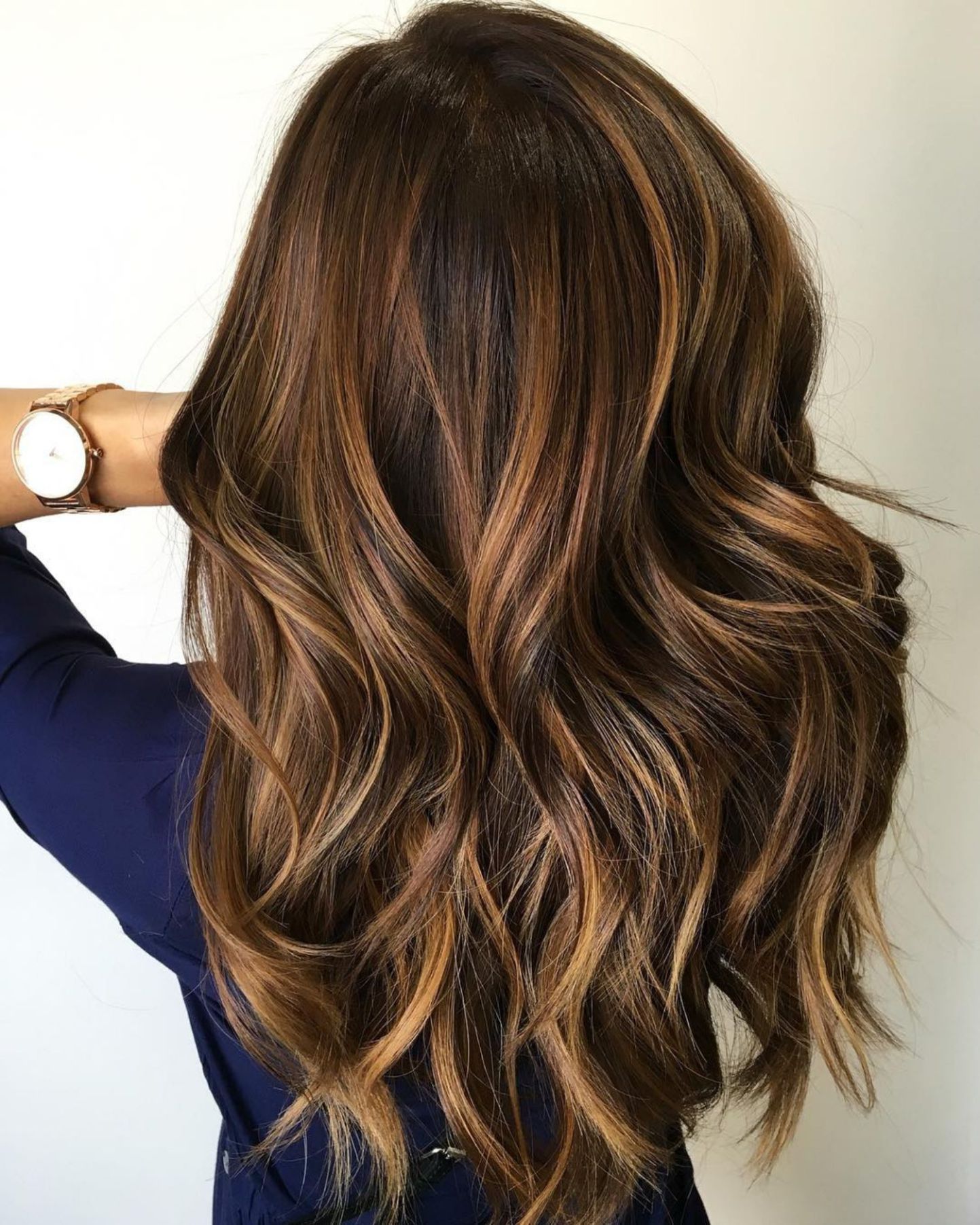 21 Stunning Examples Of Caramel Balayage Highlights For 2020 Dark Hair With Highlights Caramel Highlights On Dark Hair Brown Ombre Hair
