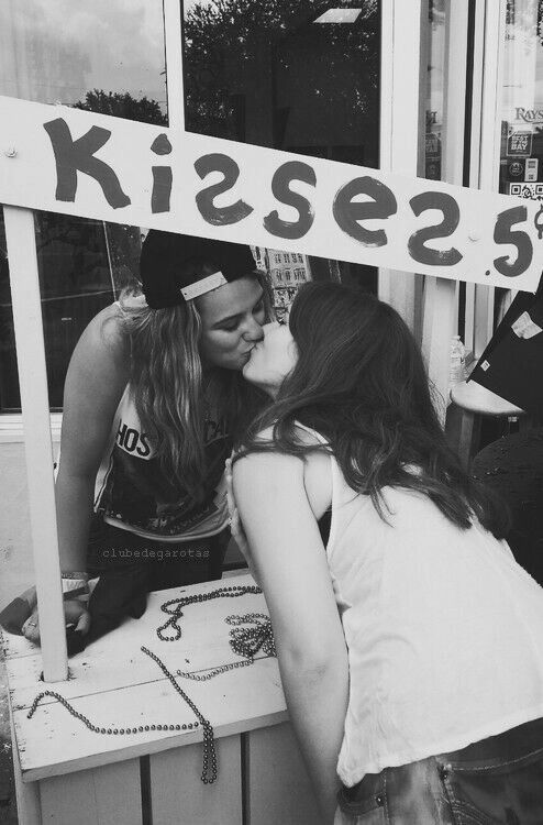 Kisses 25 cents Cute Lesbian Couples, Lesbian Pride, Lesbian Love, I Kissed...