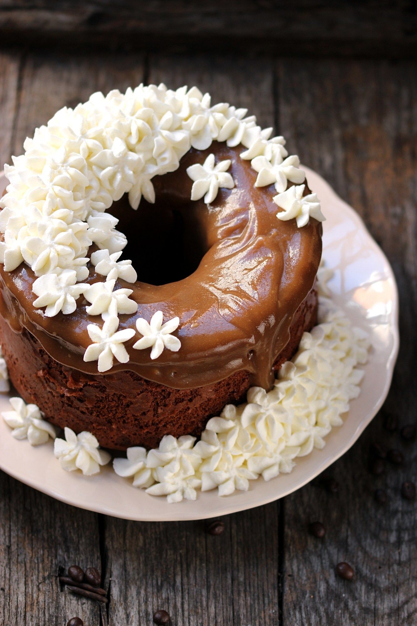 Chiffon Cake al Caffè con Panna Alta e Fluffosa