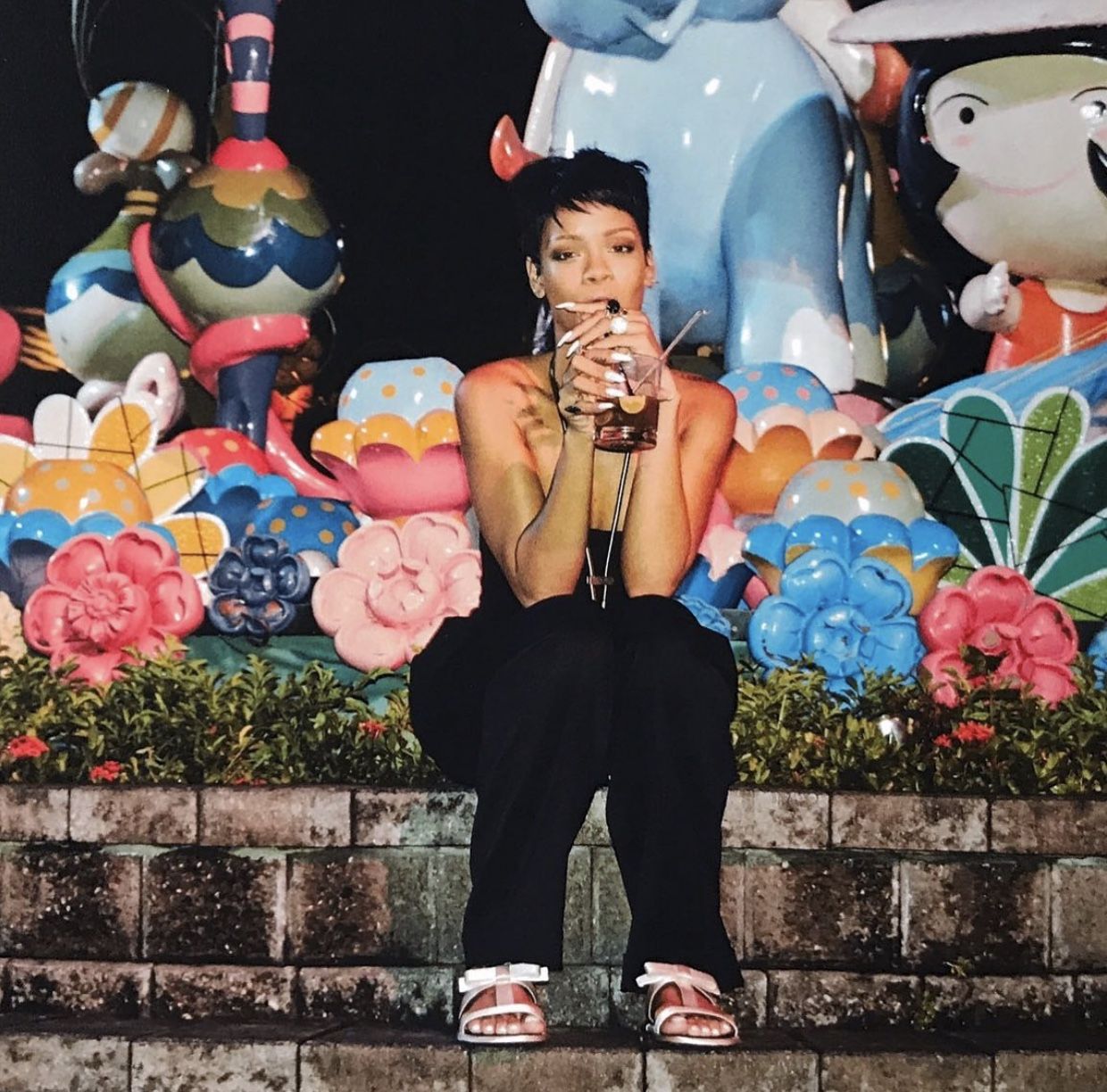 Who does rihanna date