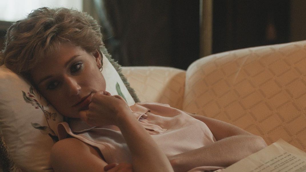 Alors que Netflix a confirmé que la cinquième saison serait l'avant-dernière de la série à succès, voici tous les détails que l’on connait jusqu’à présent. Elizabeth Ii, Elizabeth Debicki, Jonathan Pryce, Camilla Parker Bowles, Sarah Ferguson, Helena Bonham Carter, Helen Mirren, Christopher Nolan, St Andrews