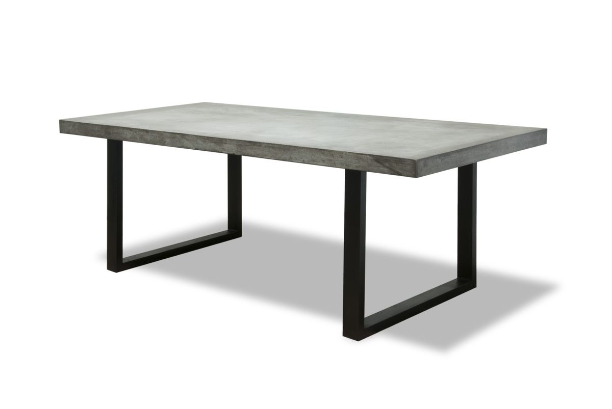 Betong spisebord ute Betong spisebord ute