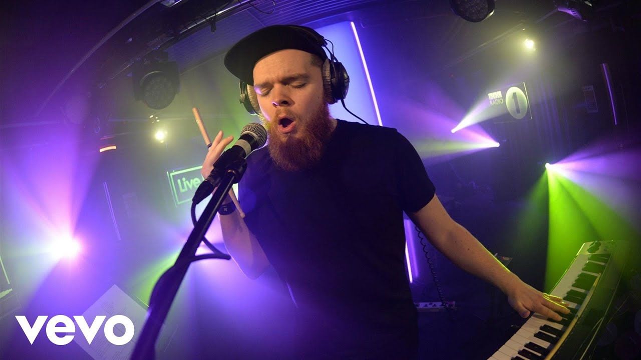 Jack Garratt Worry In The Live Lounge Youtube Bbc Radio 1 Bbc Radio No Worries