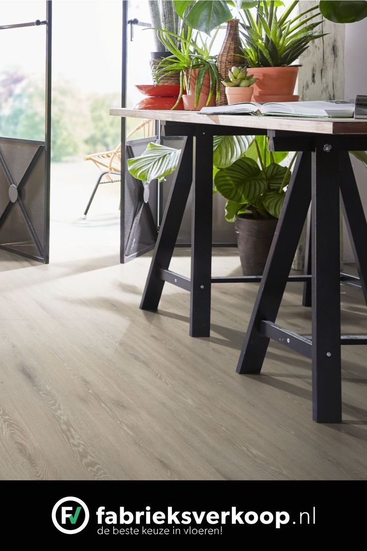 eiken laminaat Standing Desk, Table, Furniture, Home Decor, Decoration Home, Room Decor, Tables, Home Furnishings, Home Interior Design