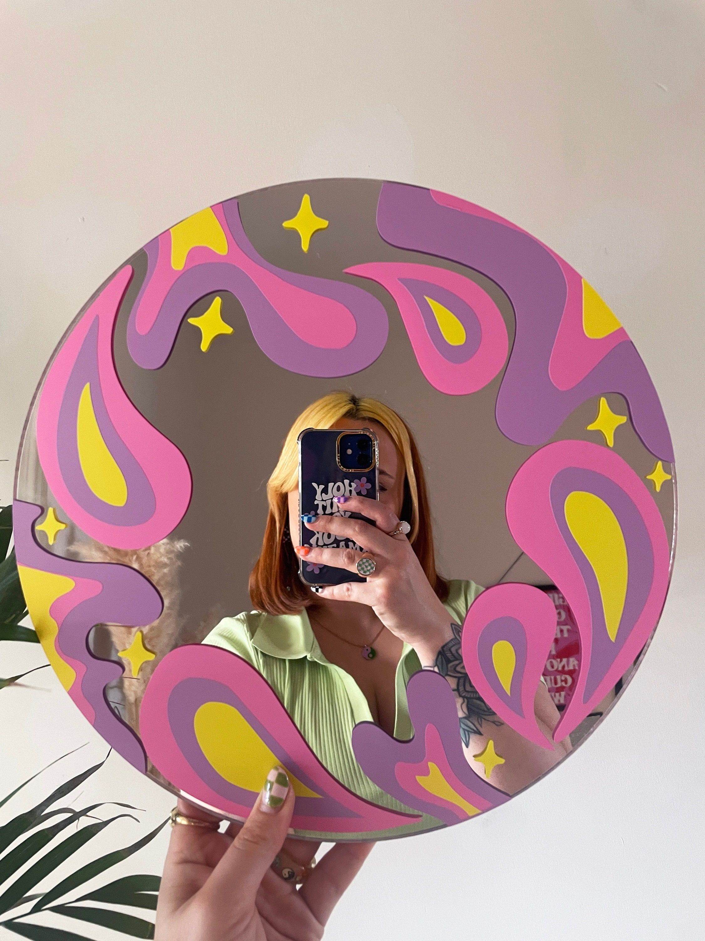 PLEASE NOTE: ALL MIRRORS ARE MADE TO ORDER & WILL BE DISPATCHED 7-14 DAYS These funky mirrors look amazing on the wall! Each mirror features a digitally designed pattern, which is then cut into sign vinyl, weeded, and applied to the mirror, so they are all handmade... Size: 30cm x 30cm Acrylic mirror Each mirror comes with official COMMAND strips for the perfect hanging. Great for renters, students & no more holes in walls! Packaged in a box for safe delivery Funky Mirrors, Cool Mirrors, Beautiful Mirrors, Things To Paint On Mirrors, Painted Mirrors, Retro Mirror, Painted Signs, Mirror Painting, Acrylic Mirror