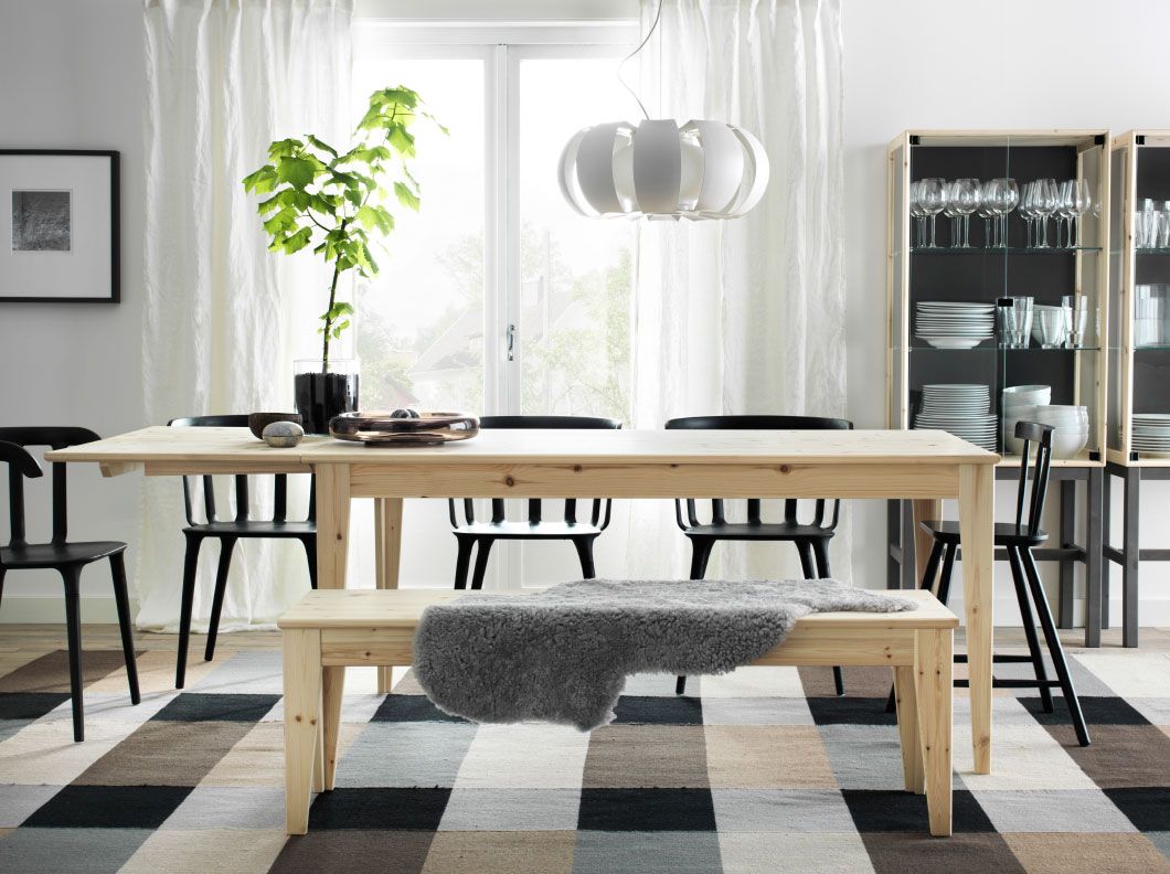 Spisestue med nornÃs spisebord i furu og ikea ps torpet stoler i ...