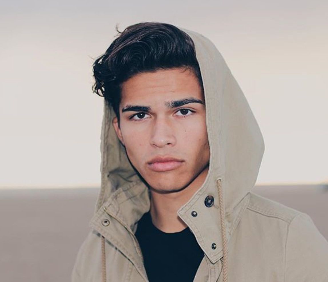 pin by janette valenzuela on alex aiono alex aiono pin by janette valenzuela on alex aiono alex aiono