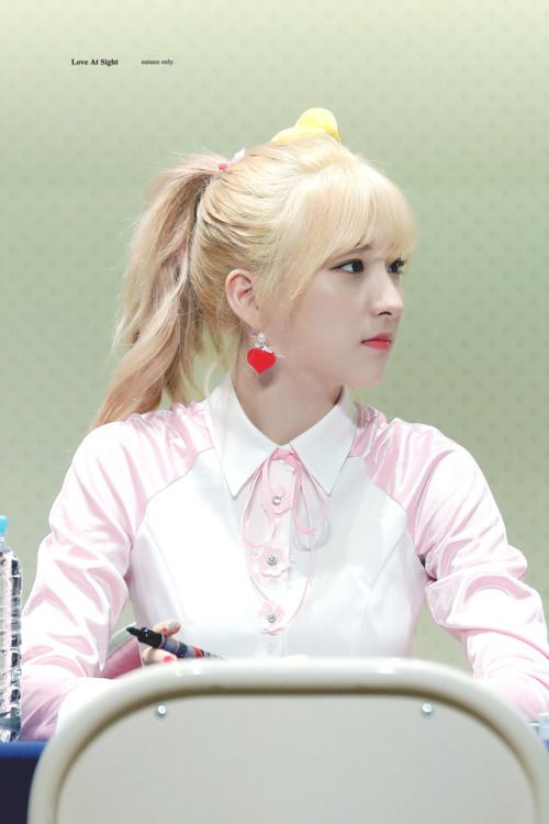 cosmic girls wjsn eunseo son juyeon may cosmic girls wjsn eunseo son juyeon may