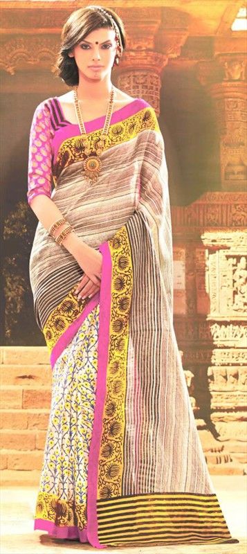136676: Ancient history on your #saree!! #prints #partywear #ethnic Mehndi, Hijab, Sari, Family Print, Printed Sarees, Partywear, Ancient History, Indian Outfits, Brown Color