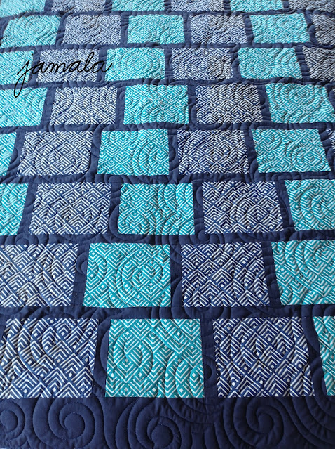 ~DÍLNA jamala~: Kalendářní rok Quilts, Blanket, Scrappy Quilts, Quilt Sets, Blankets, Log Cabin Quilts, Cover, Comforters, Quilting