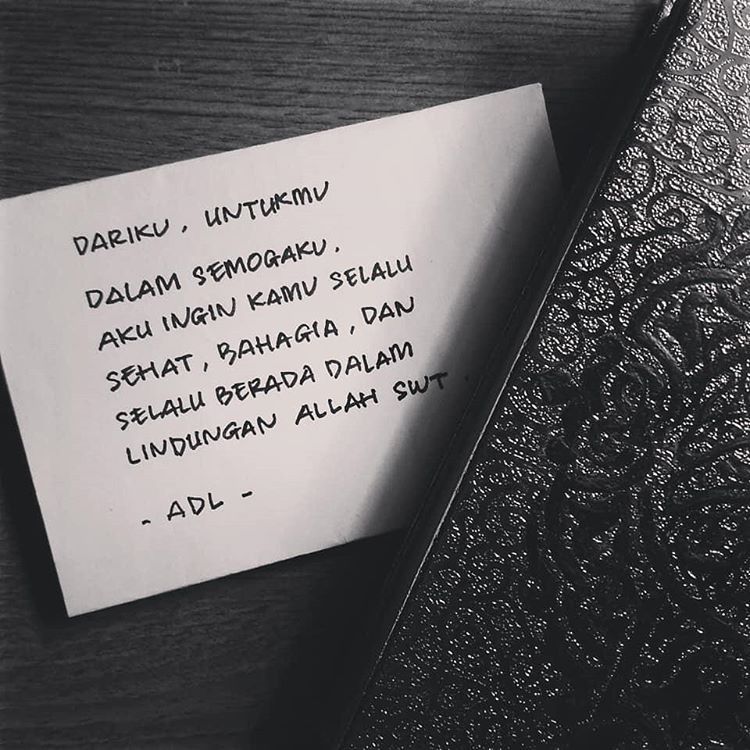 Bentuk terindah dari mencintai bukan hanya tentang dua raga yang saling