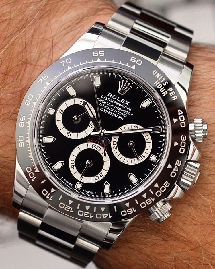 Ver esta foto do Instagram de @thewatchlovers • 1,419 curtidas Rolex Daytona Gold, Gold Rolex, Rolex Daytona Two Tone, Rolex Daytona Ceramic, Rolex Daytona Watch, Black Rolex, Men's Watches, Fine Watches, Watches Unique