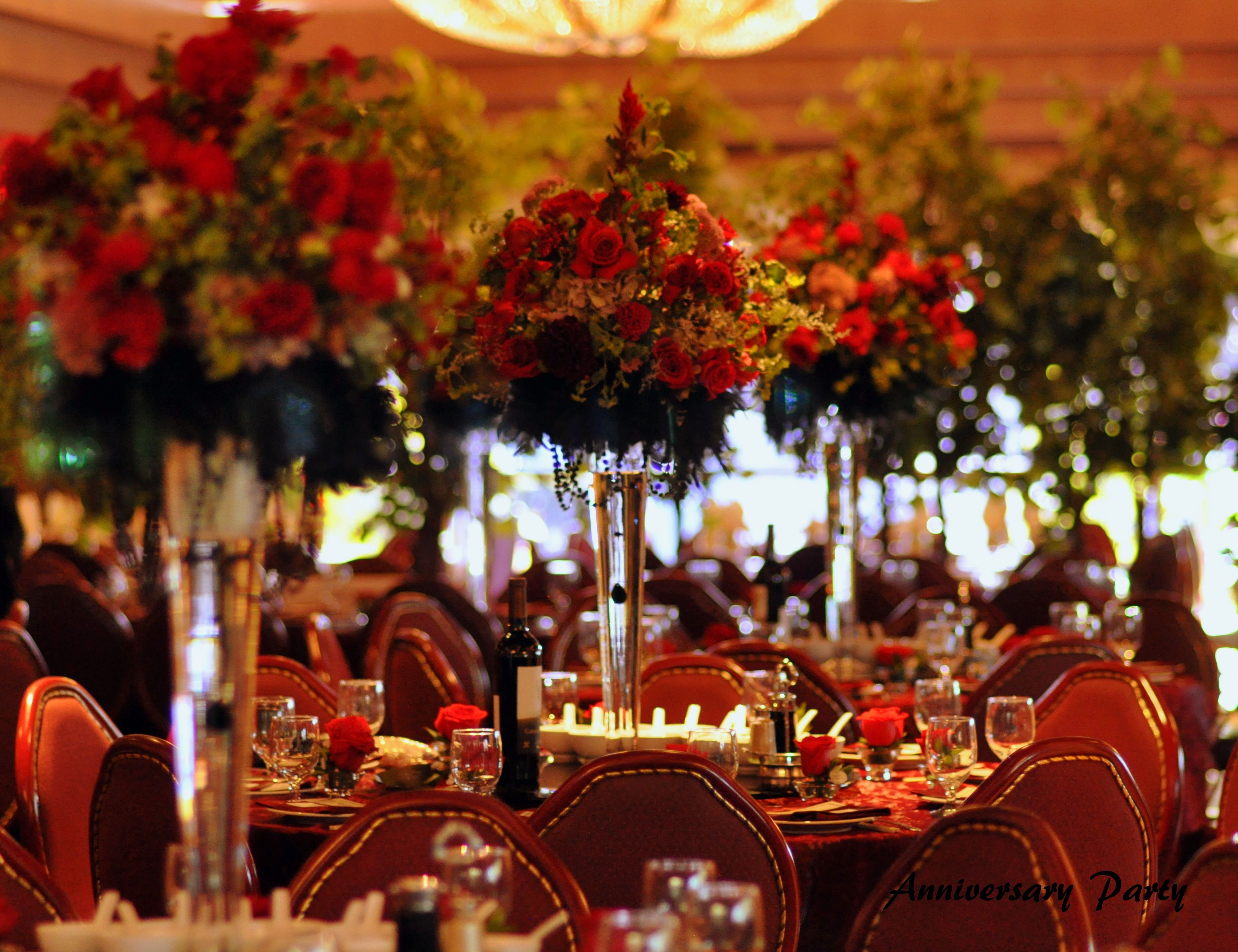 Formal Christmas Party Ideas Part - 34: Formal Christmas Banquet Party Elegant | She Draped Each Rose Filled Centerpiece With Black Feathers And