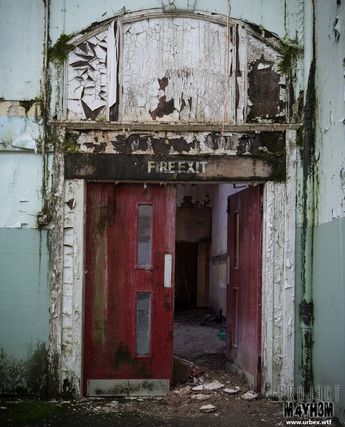 The abandoned Sir John-Maxwell School in Glasgow, Scotland. Built in 1907, closed in 2011. The building has decayed a great deal in the past 4 years due to the dampness caused in part by leaky skylights. #abandonedplaces