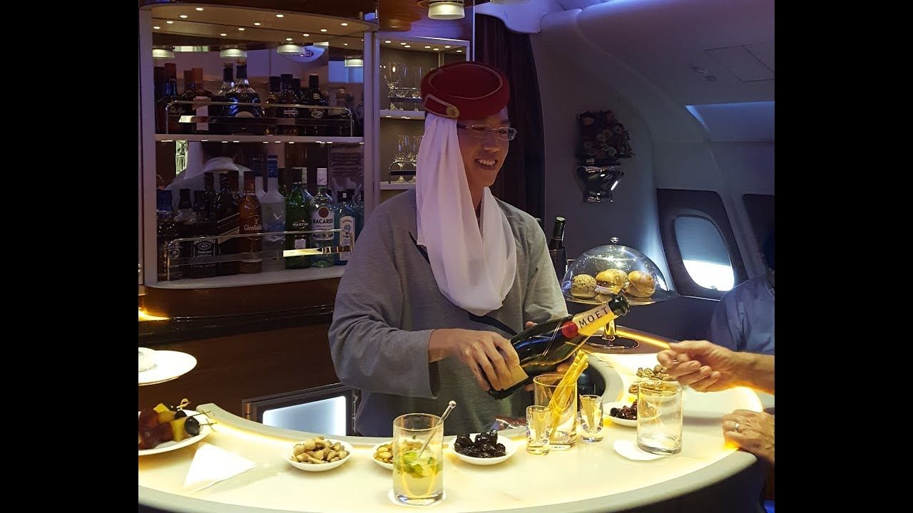 Emirates Business Class Dubai To Sydney Ek 414 Airbus A380