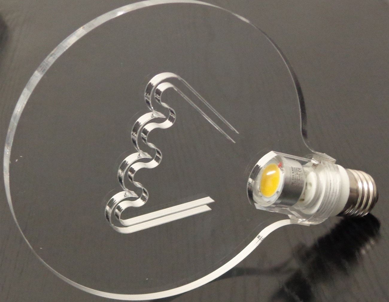 Give your lights a much needed upgrade with The #Light in the Bubble by Ciappesoni. Made in Italy by Andrea Ciappesoni, this is an #LED bulb designed in honor and memory of Edison’s #bulb. Laser Tag, Laser Engraved Ideas, Laser Engraved Acrylic, Filament Bulb, Edison Bulb, Led Bulb, Edge Lighting, Lighting Design, Brazo Floor Lamp